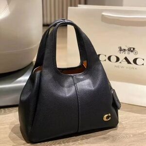 Brand new COACH LANA 23 Polished pebble Leather 2way Shoulder Bag Black🖤🖤